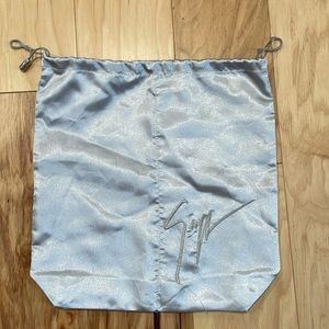GIUSEPPE ZANOTTI Dustbag Drawstring
Travel Shoes Bag. Authentic.
